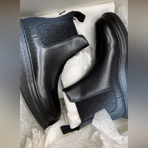 New in box Alexander McQueen sparkly chelsea ankle boots